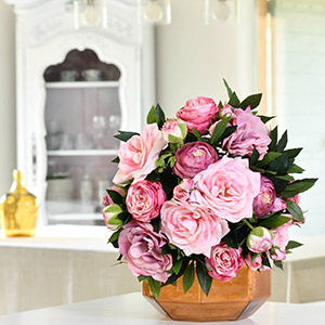 bouquet rond roses et pivoines