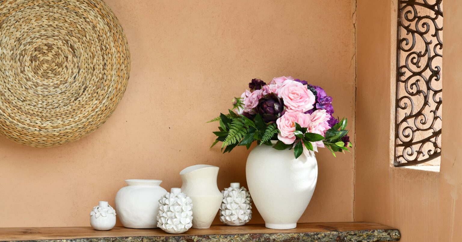 bouquet contemporain blanc rose artichaut